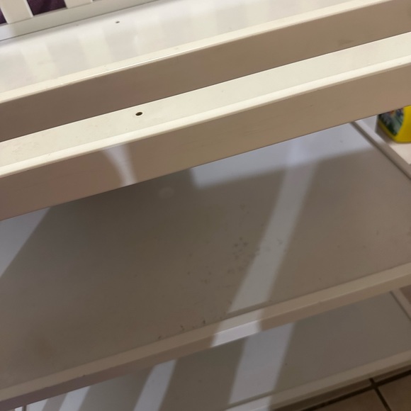 Changing table - Picture 6 of 7